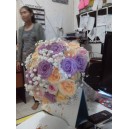 bunga hand bouquet mawar pelangi di solo